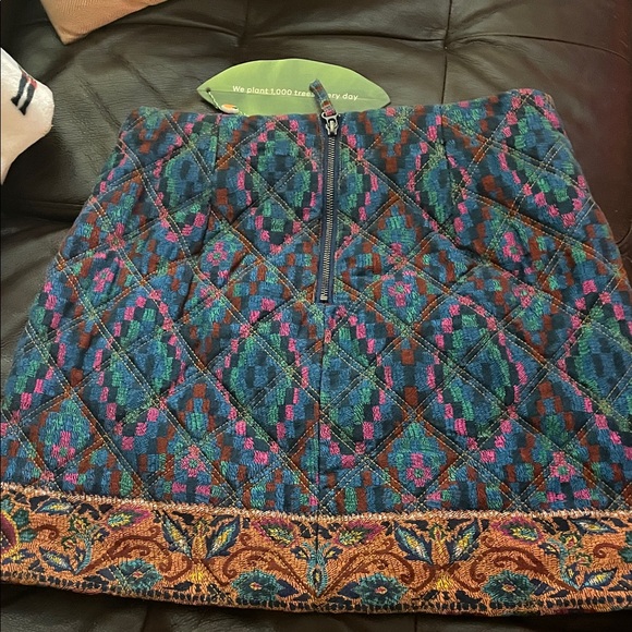 FARM Rio Multicolor Patterned Mini Skirt - Picture 5 of 7